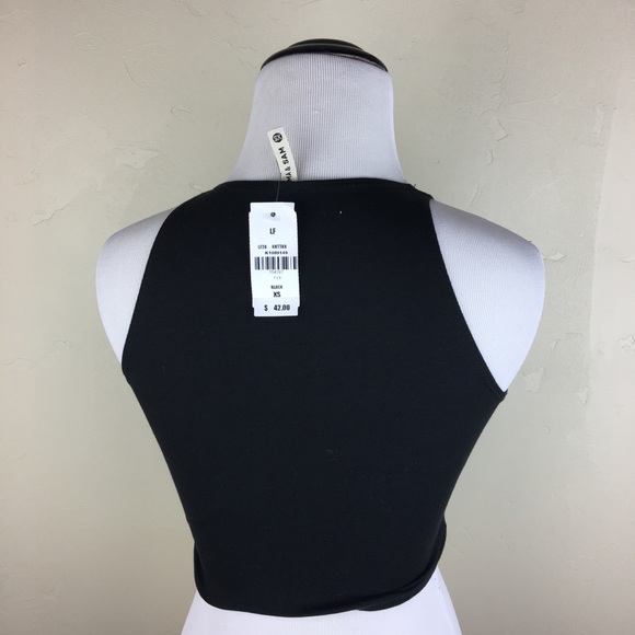 LF Emma & Sam black basic crop top - Picture 6 of 6